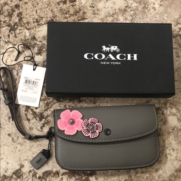 Coach Handbags - Coach Gray Leather Wristlet w/ flower detail